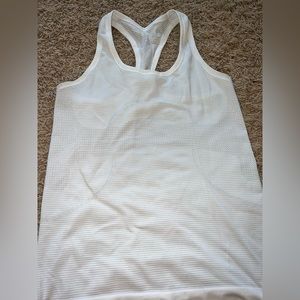 White lululemon swiftly tank